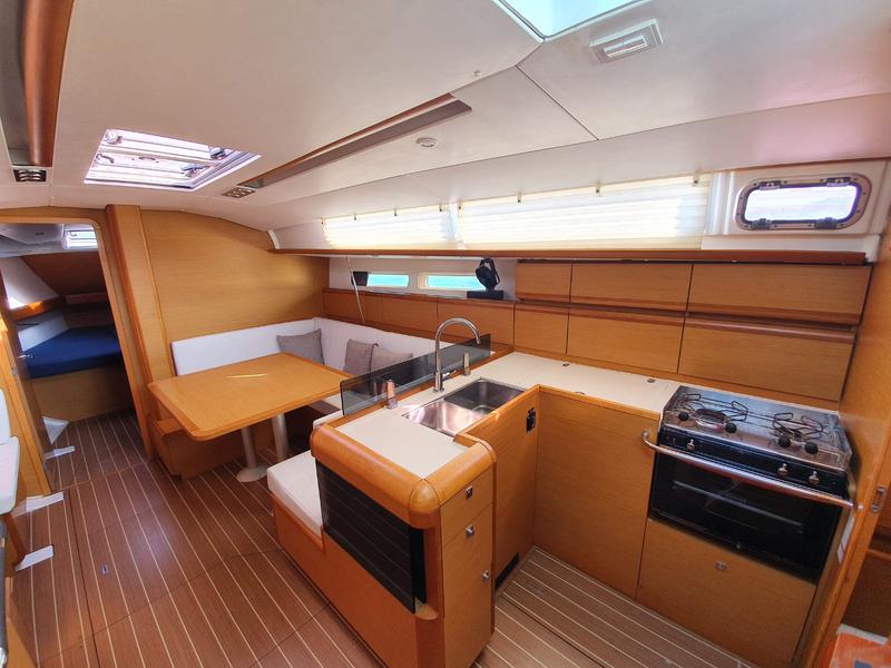 Book yachts online - sailboat - Jeanneau Sun Odyssey 409 - Malee - rent