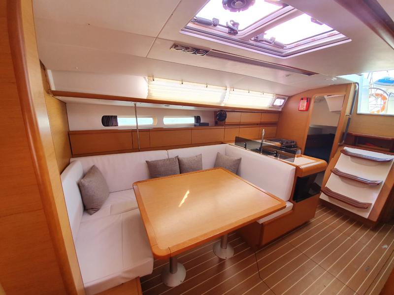 Book yachts online - sailboat - Jeanneau Sun Odyssey 409 - Malee - rent