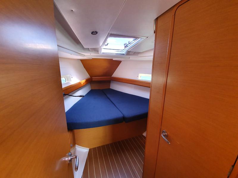 Book yachts online - sailboat - Jeanneau Sun Odyssey 409 - T-Punch - rent