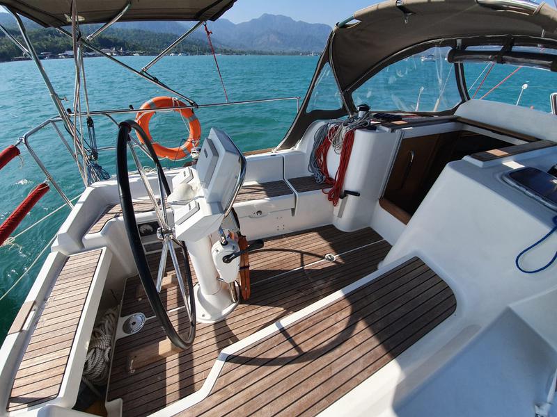 Book yachts online - sailboat - Sun Odyssey 33i - Aqua - rent