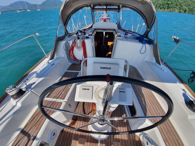 Book yachts online - sailboat - Sun Odyssey 33i - Aqua - rent