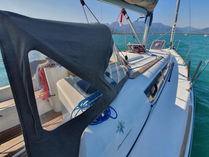 Book yachts online - sailboat - Sun Odyssey 33i - Aqua - rent