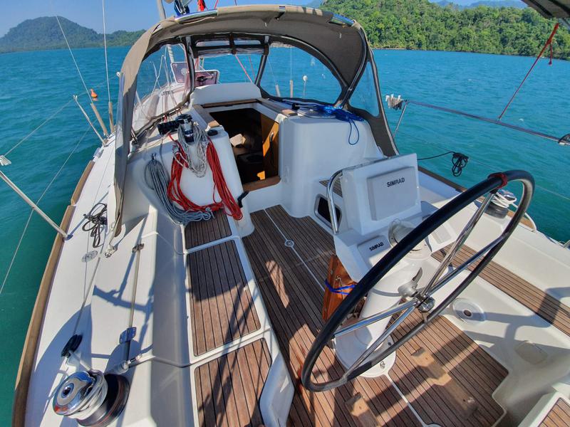Book yachts online - sailboat - Sun Odyssey 33i - Aqua - rent