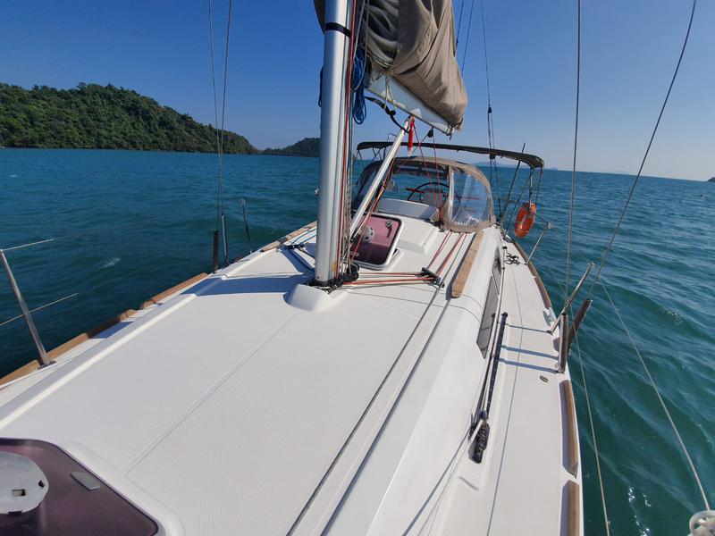 Book yachts online - sailboat - Sun Odyssey 33i - Aqua - rent