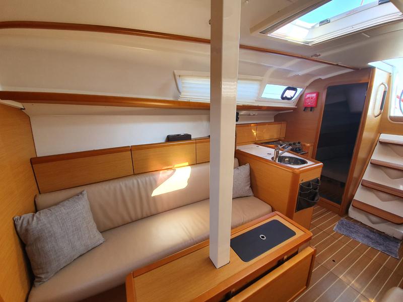 Book yachts online - sailboat - Sun Odyssey 33i - Aqua - rent