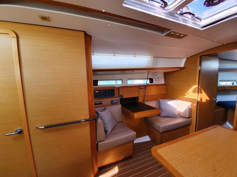 Book yachts online - sailboat - Sun Odyssey 33i - Aqua - rent