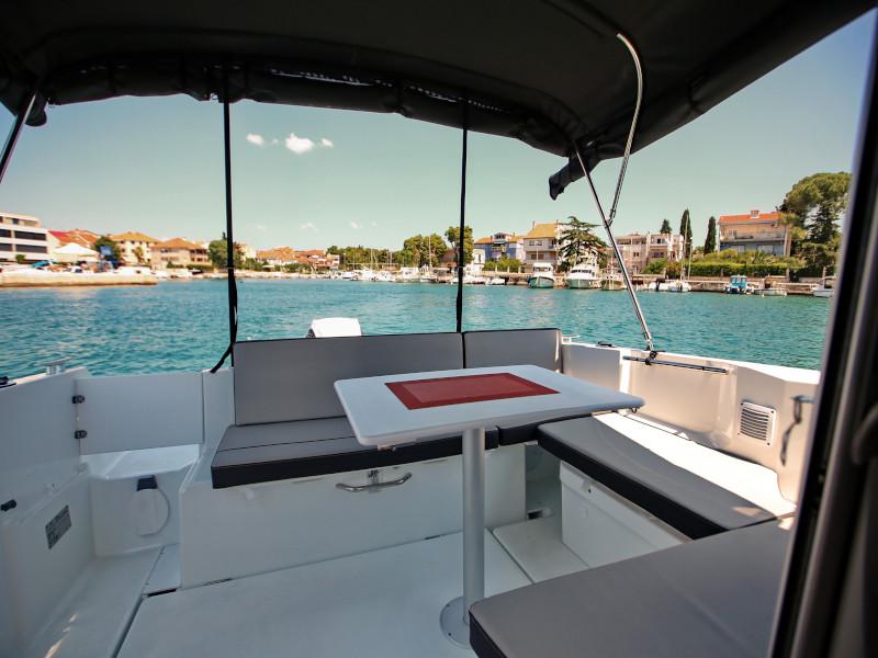 Book yachts online - motorboat - Merry Fisher 795 - Vito - rent