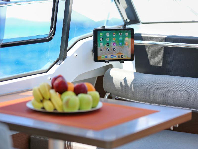 Book yachts online - motorboat - Merry Fisher 795 - Vito - rent