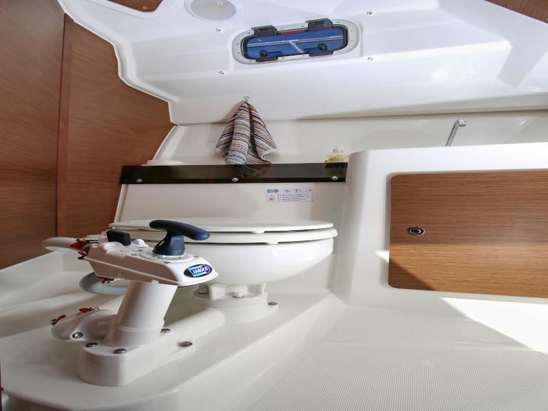 Book yachts online - motorboat - Merry Fisher 795 - Vito - rent