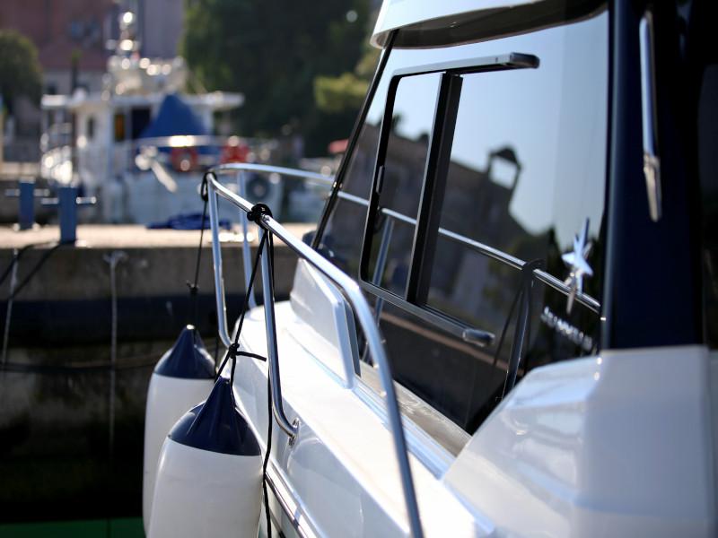 Book yachts online - motorboat - Merry Fisher 795 - Vito - rent