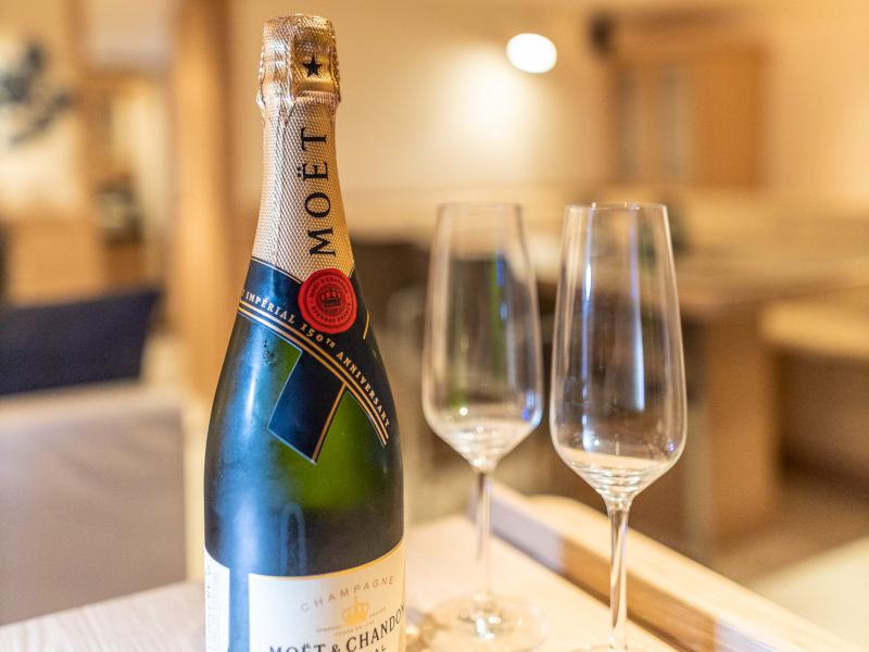 Book yachts online - sailboat - Hanse 630 - Flow - rent