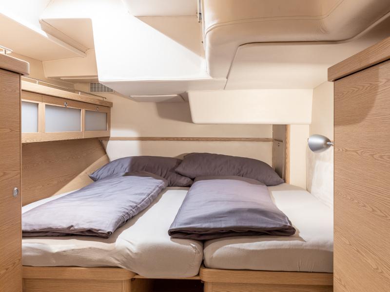 Book yachts online - sailboat - Hanse 630 - Flow - rent