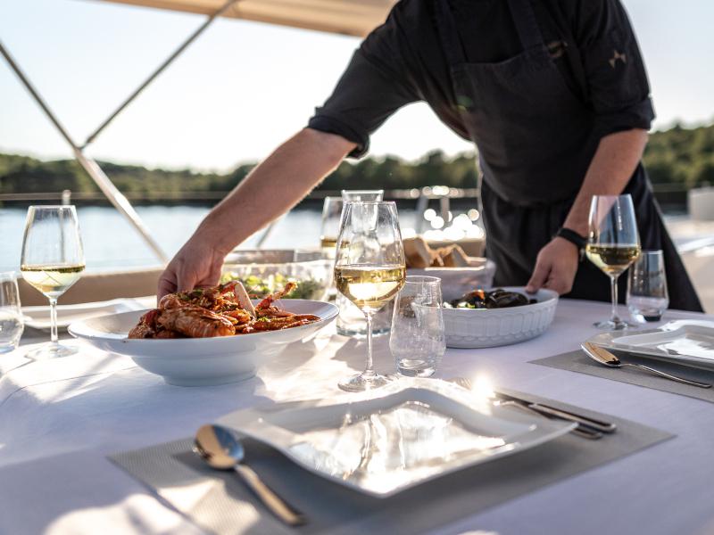 Book yachts online - sailboat - Hanse 630 - Flow - rent