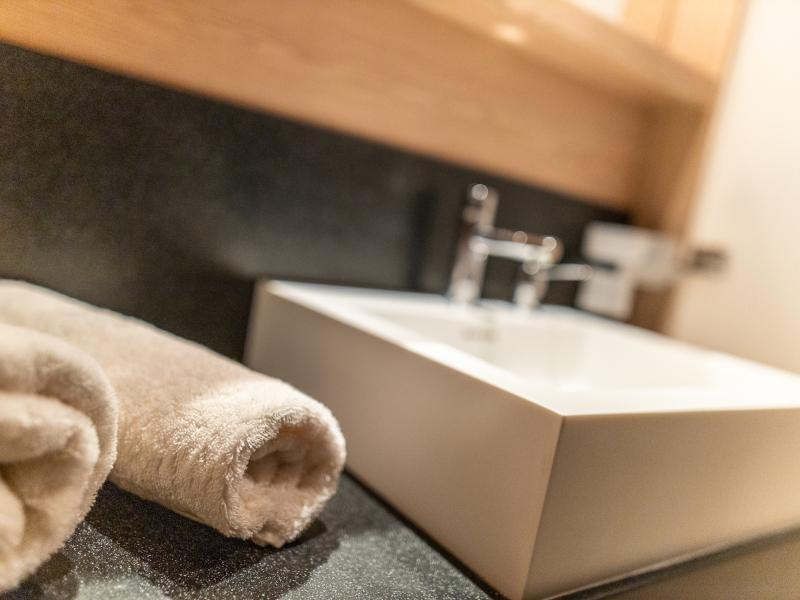 Book yachts online - sailboat - Hanse 630 - Flow - rent