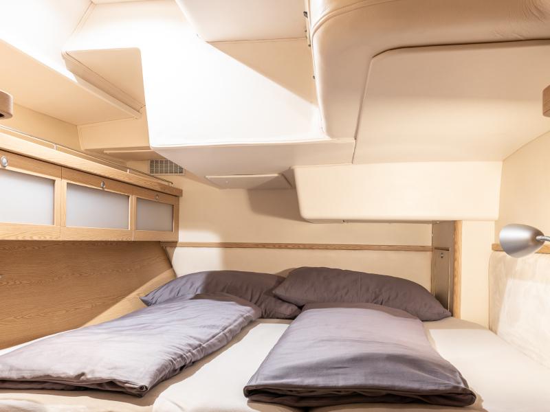 Book yachts online - sailboat - Hanse 630 - Flow - rent