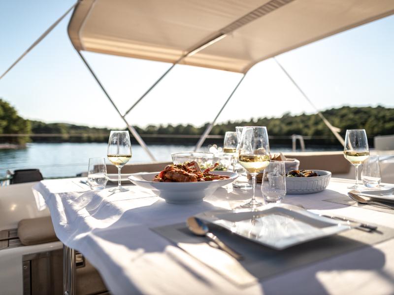 Book yachts online - sailboat - Hanse 630 - Flow - rent