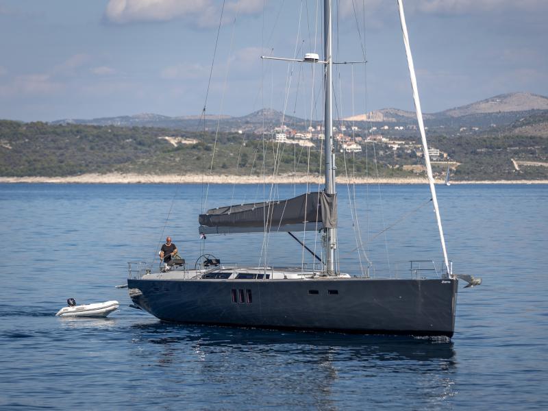 Book yachts online - sailboat - Hanse 630 - Zara - rent