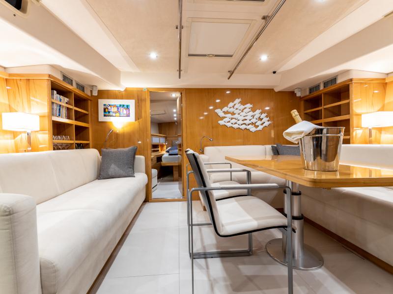 Book yachts online - sailboat - Hanse 630 - Zara - rent