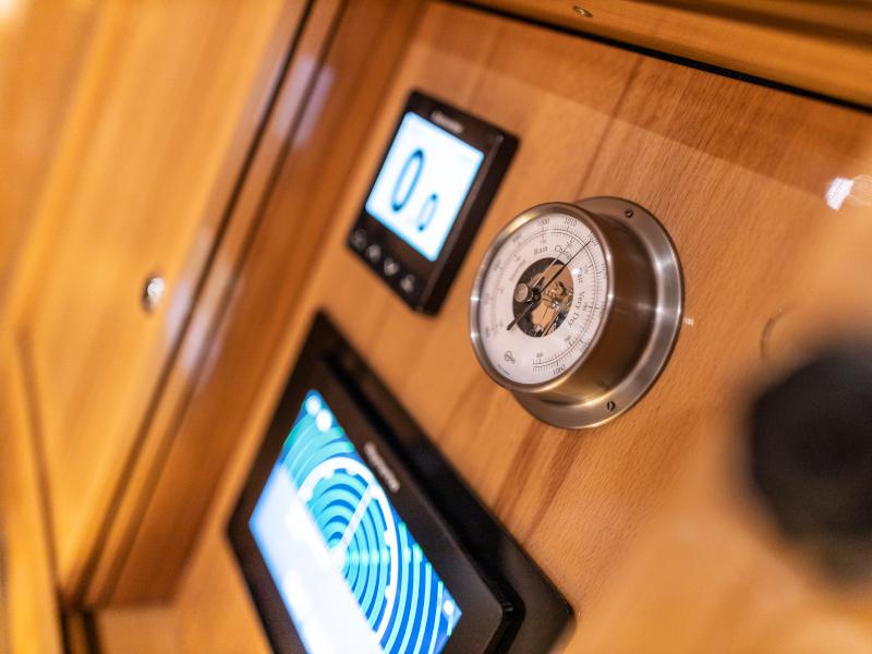 Book yachts online - sailboat - Hanse 630 - Zara - rent