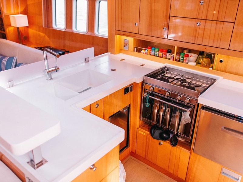 Book yachts online - sailboat - Hanse 630 - Zara - rent