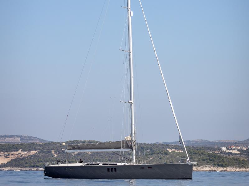 Book yachts online - sailboat - Hanse 630 - Zara - rent