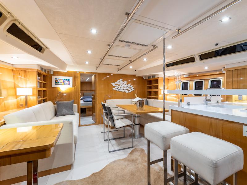 Book yachts online - sailboat - Hanse 630 - Zara - rent