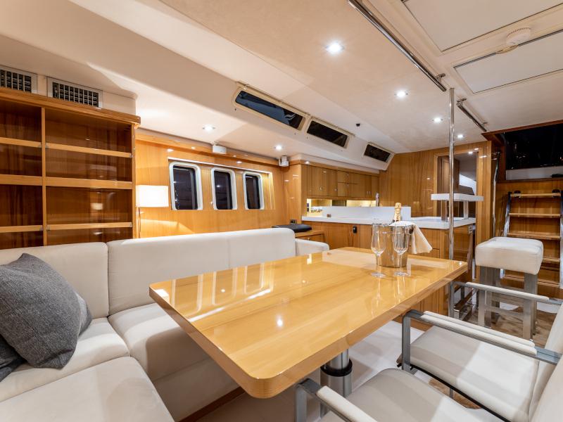 Book yachts online - sailboat - Hanse 630 - Zara - rent