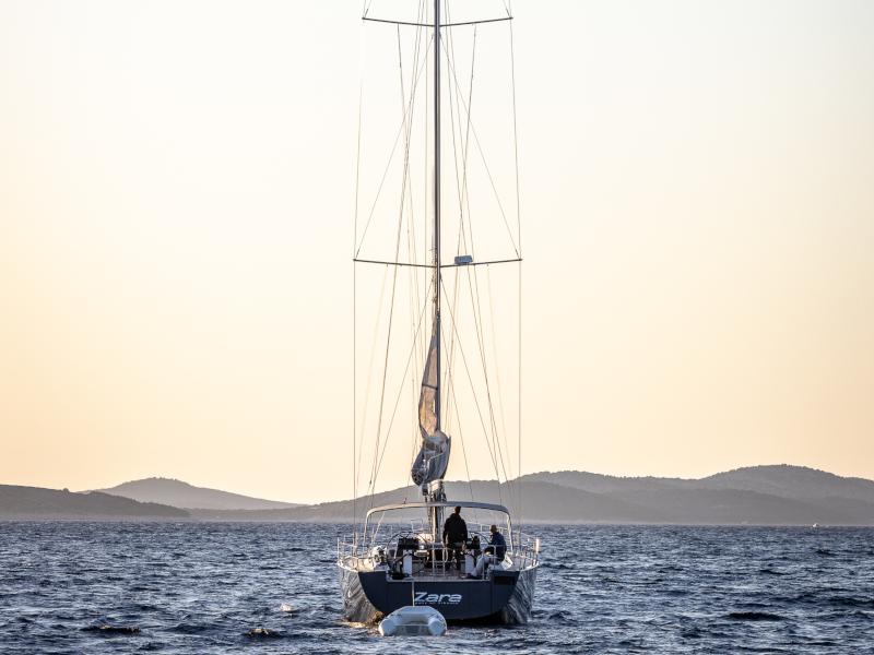 Book yachts online - sailboat - Hanse 630 - Zara - rent