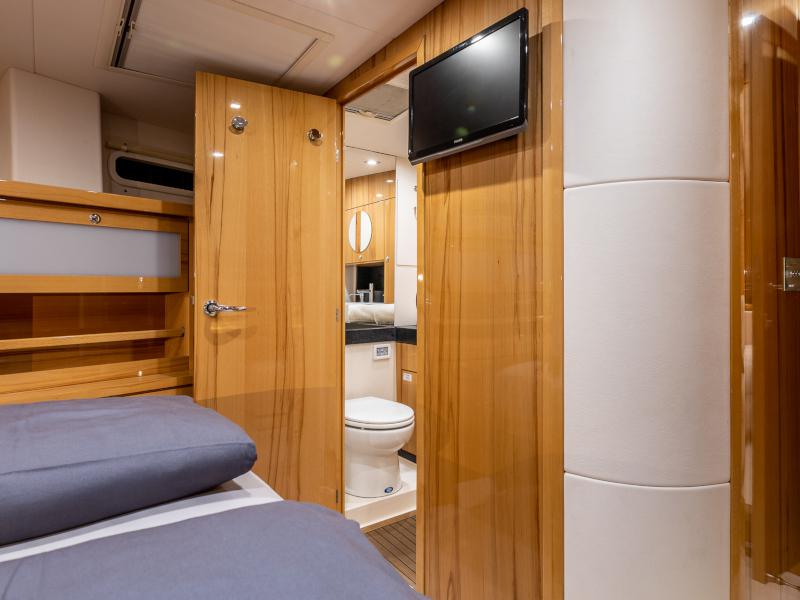 Book yachts online - sailboat - Hanse 630 - Zara - rent