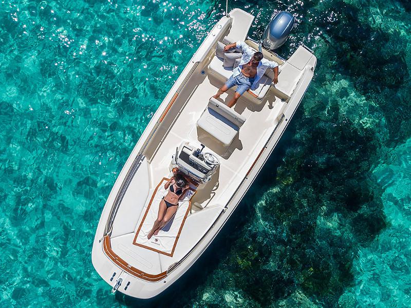 Book yachts online - motorboat - Invictus 190FX - Marte - rent