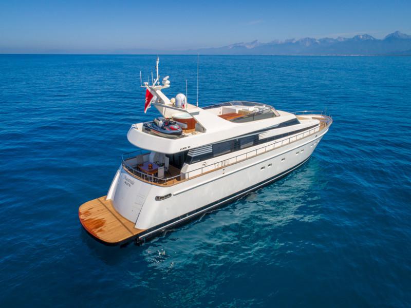 Book yachts online - motorboat - Cantieri di Pisa Akhir 85 - Maestrale - rent