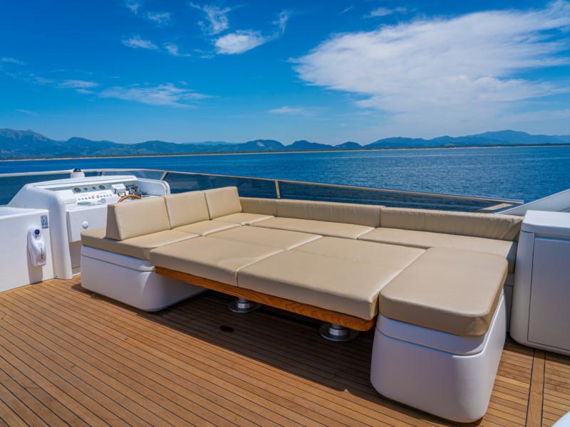 Book yachts online - motorboat - Cantieri di Pisa Akhir 85 - Maestrale - rent