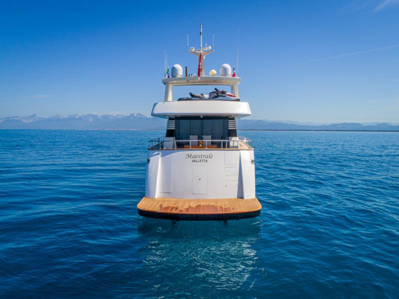 Book yachts online - motorboat - Cantieri di Pisa Akhir 85 - Maestrale - rent