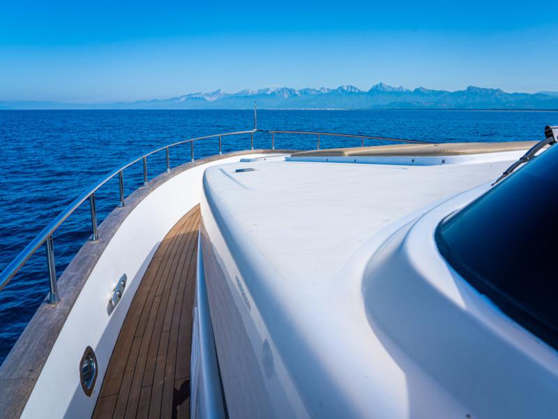 Book yachts online - motorboat - Cantieri di Pisa Akhir 85 - Maestrale - rent