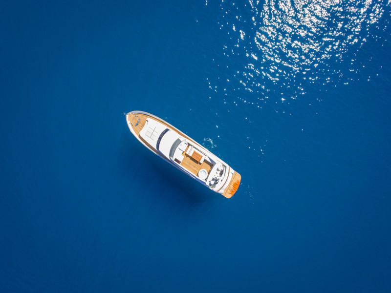 Book yachts online - motorboat - Cantieri di Pisa Akhir 85 - Maestrale - rent