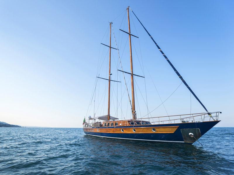 Book yachts online - other - Motor sailer - Lady Q - rent