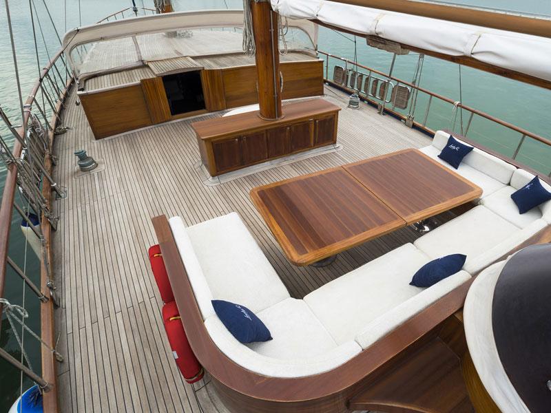 Book yachts online - other - Motor sailer - Lady Q - rent