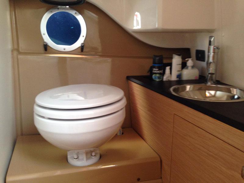 Book yachts online - motorboat - Key Largo 27 - Madrigal IV - rent