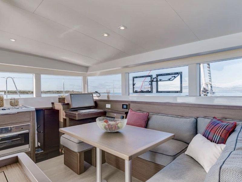 Book yachts online - catamaran - Lagoon 40 - Madrigal VI - rent