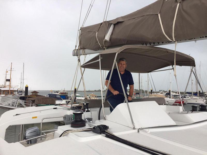 Book yachts online - catamaran - Lagoon 450  Flybridge Owner Version - Madrigal V - rent