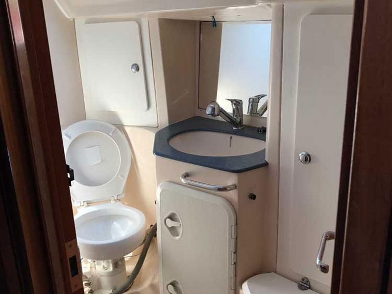 Book yachts online - sailboat - Bavaria 38 - Katerina - rent