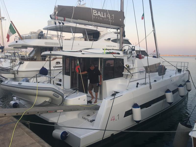 Book yachts online - catamaran - Bali 4.1 - Iris - rent