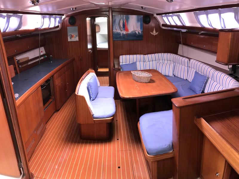 Book yachts online - sailboat - Bavaria 44 - Danai - rent