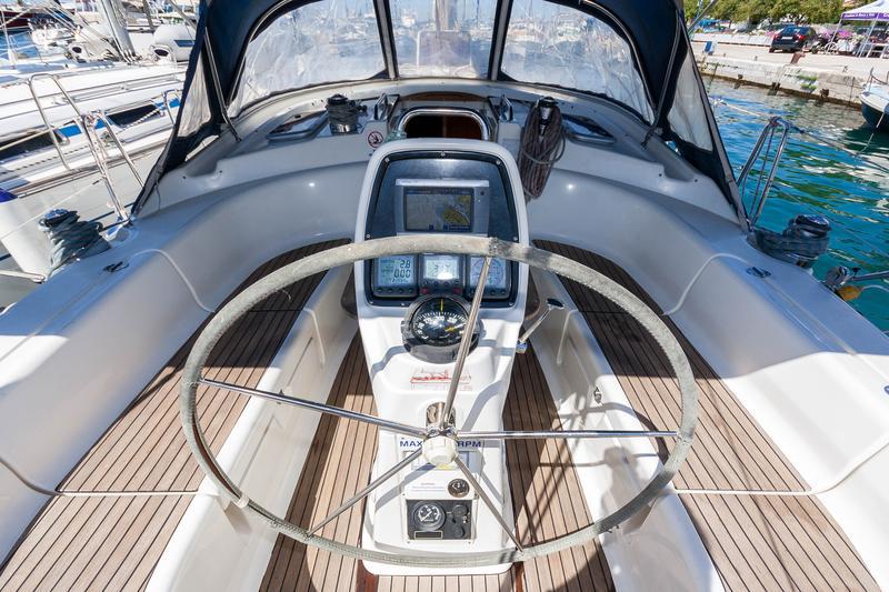 Book yachts online - sailboat - Bavaria 39 Cruiser - Dimitra - rent