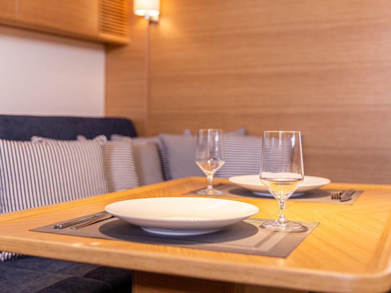 Book yachts online - sailboat - X4-6 model 2019 - Elena - rent