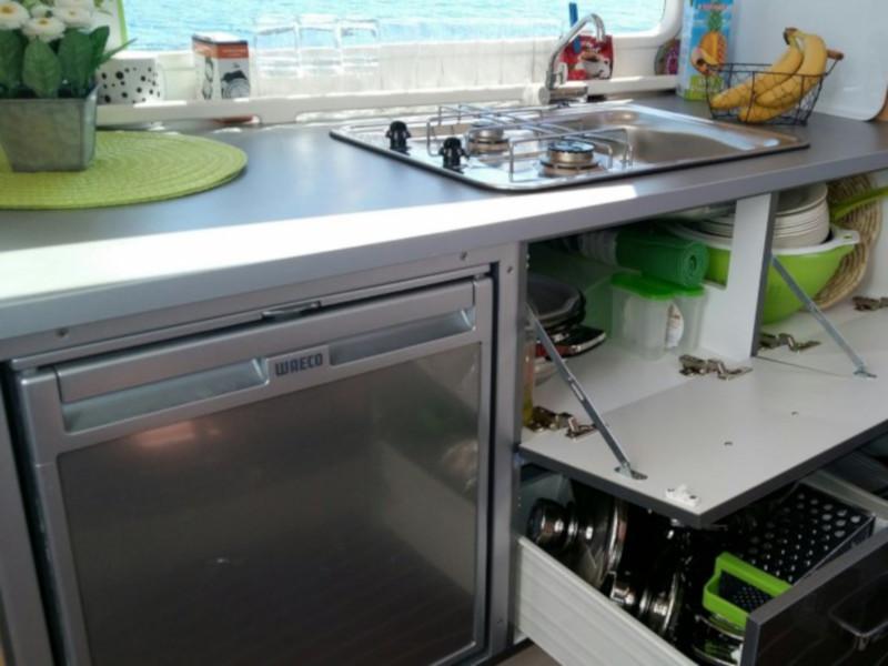 Book yachts online - motorboat - Balt 818 Titanium - Valentina - rent