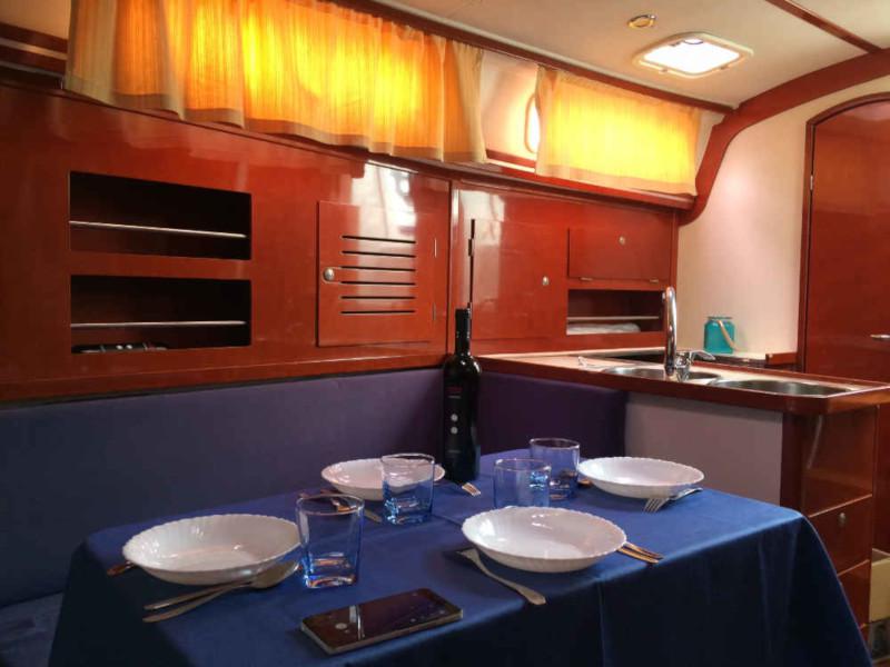 Book yachts online - sailboat - Hanse 342 - 9 Muses - rent