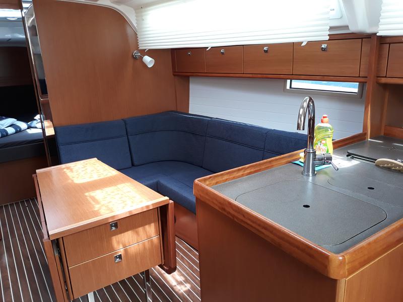 Book yachts online - sailboat - Bavaria Cruiser 37 - Mišac - rent