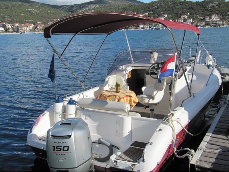 Book yachts online - motorboat - Atlantic 650 - Atlantic 650 WA Suncruiser - rent