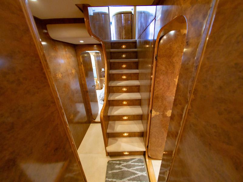 Book yachts online - motorboat - Posillipo Technema 82 - Say Yes - rent